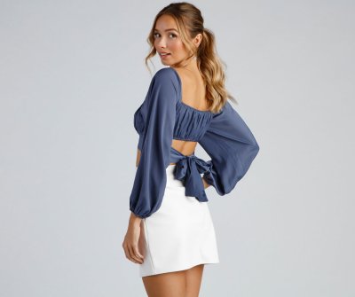TableClothsUs Effortlessly Pretty Cropped Blouse